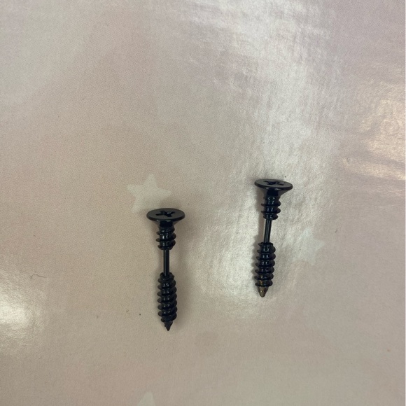 Black Rocker Earrings Assorted types - Picture 5 of 6